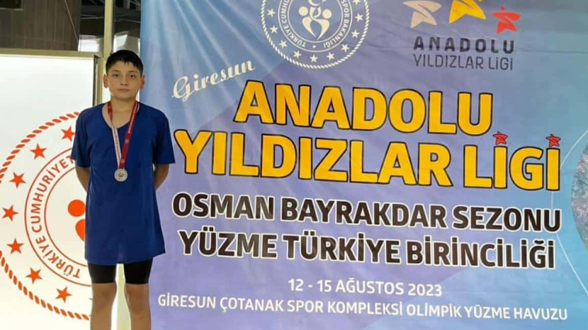 Yüzmede Öğrencimiz Türkiye İkincisi Oldu